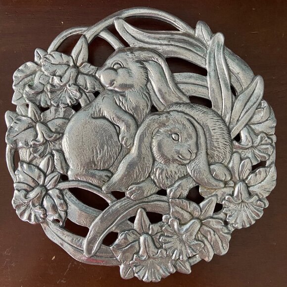 Arthur Court 1995 Bunny Rabbit Floral Thicket Meadow Trivet Hot Plate Kitchen - Picture 1 of 4